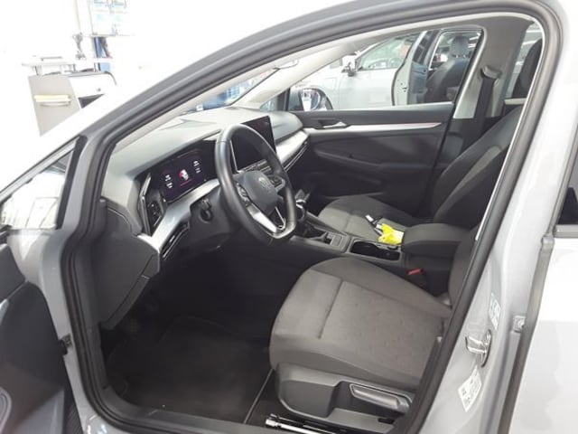 Volkswagen Golf Life Variant