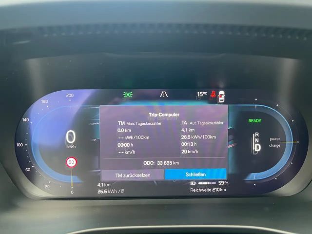 Volvo XC40 AWD Plus Recharge Twin Engine