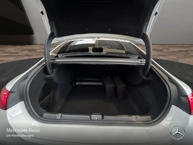 Mercedes-Benz EQE 350 AMG Line Sedan