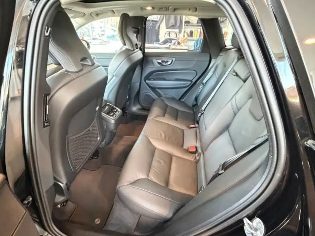 Volvo XC60 AWD Dark Ultra