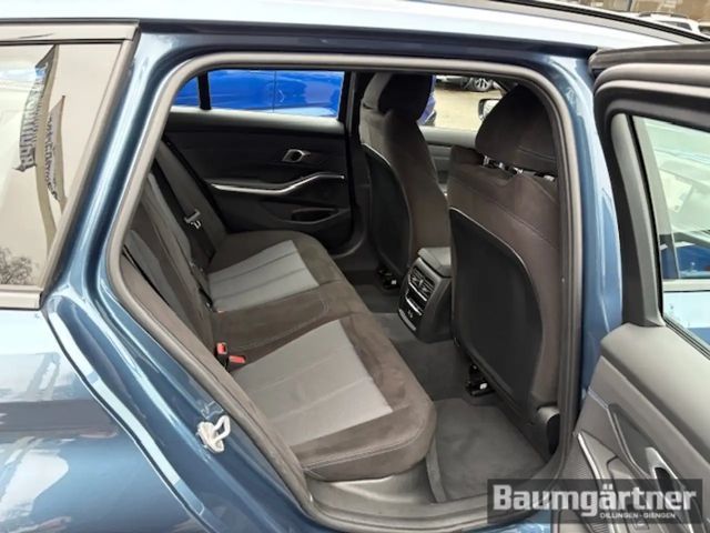BMW 330 330i M-Sport Touring xDrive