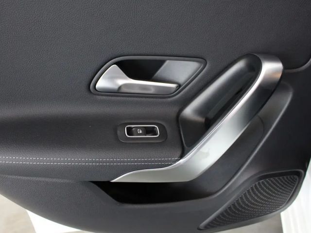 Mercedes-Benz A 200 Progressive