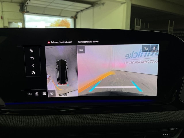 Audi A6 Avant Quattro S-Tronic