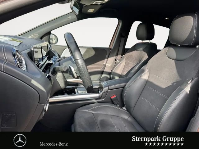 Mercedes-Benz B 180 AMG Line