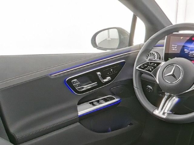 Mercedes-Benz EQE 300 Sedan