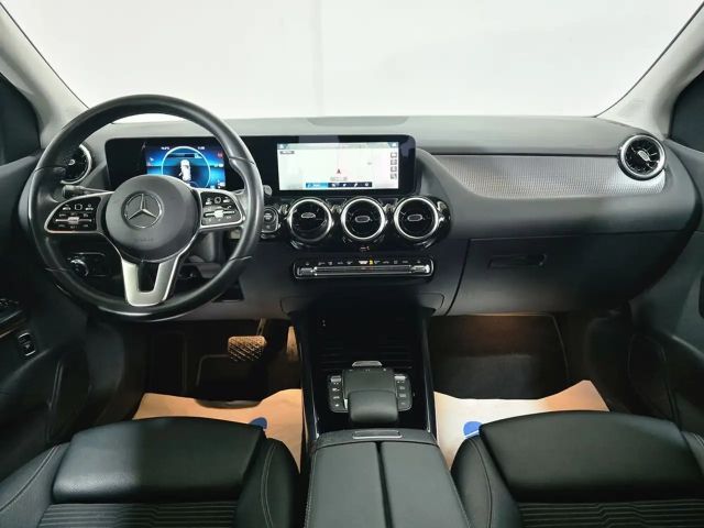 Mercedes-Benz B 180 B 180 d