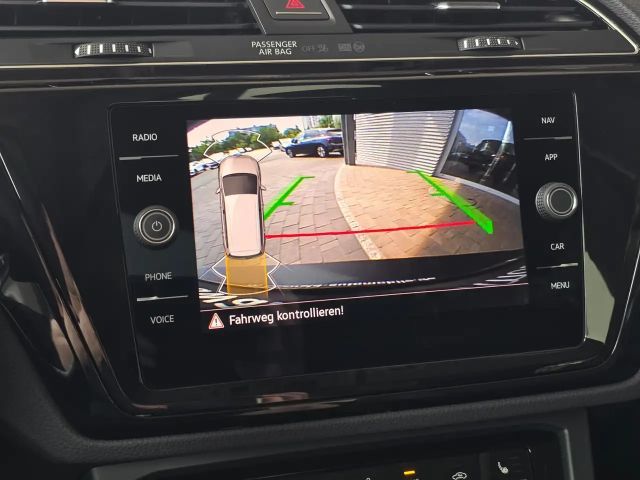 Volkswagen Touran 1.5 TSI DSG IQ.Drive R-Line