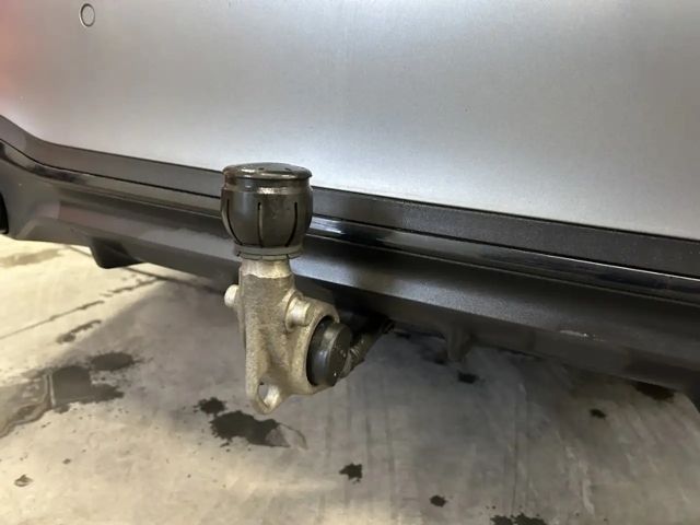 Mercedes-Benz C 300 4MATIC AMG Line Sedan