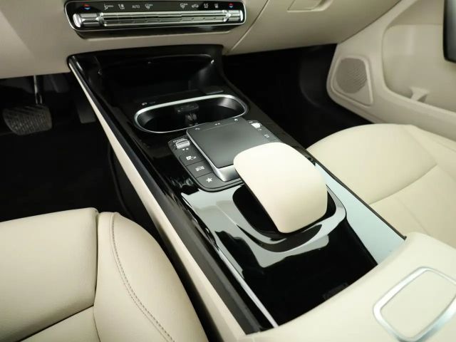 Mercedes-Benz A 250 A 250 e