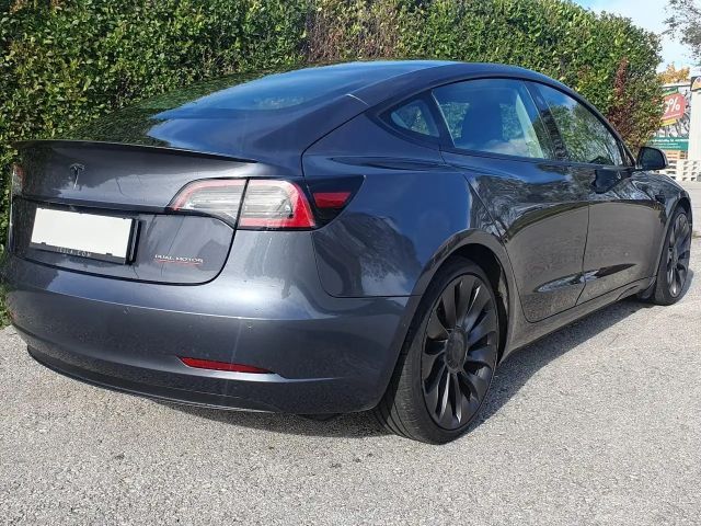 Tesla Model 3 Performance