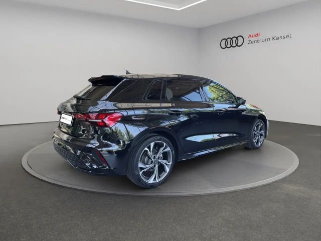 Audi A3 35 TFSI S-Line S-Tronic Sedan