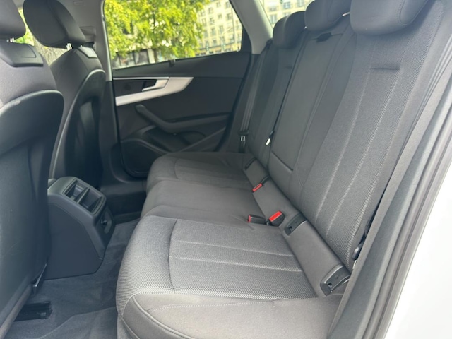 Audi A4 35 TFSI Avant S-Tronic