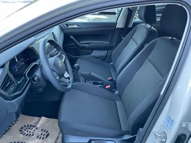 Volkswagen Polo Basis 1,0 Benziner 80PS