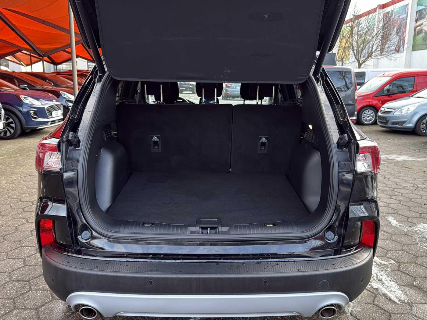 Ford Kuga Plug in Hybrid Titanium