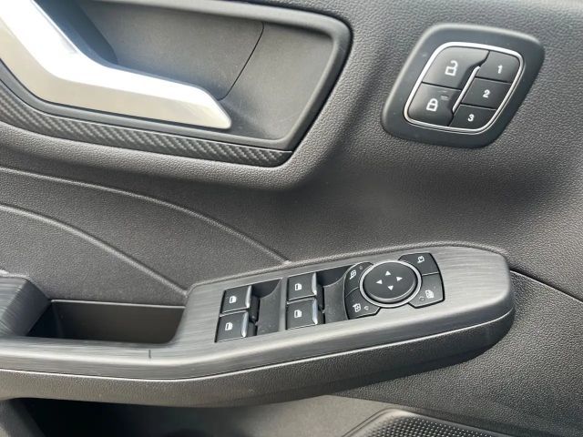 Ford Kuga Hybrid ST Line X