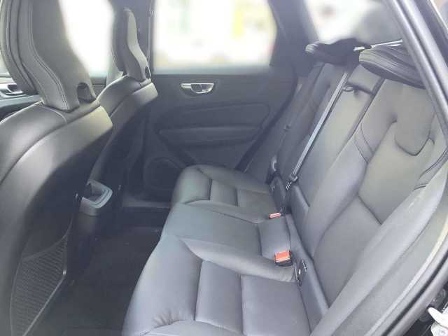 Volvo XC60 Dark Plus