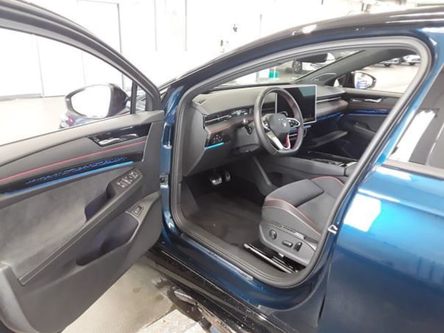 Volkswagen ID.7 340PS 4M NP.80T ACC.5J-G.WÄRMEPUMPE.AHK.AREA-VIEW.NAVI.HARMAN.HUD.PANO