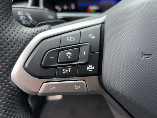 Volkswagen T-Roc 1.5 TSI DSG R-Line