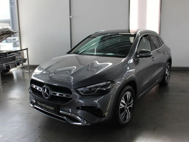 Mercedes-Benz GLA 200 Progressive