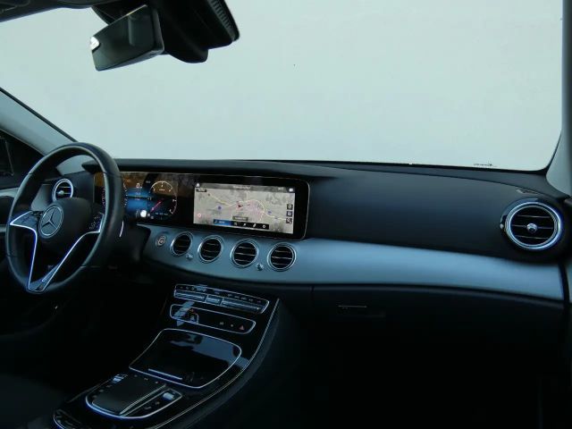 Mercedes-Benz E 220 4MATIC E 220 d Estate