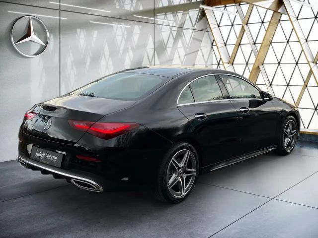 Mercedes-Benz CLA 200 AMG Line Coupé
