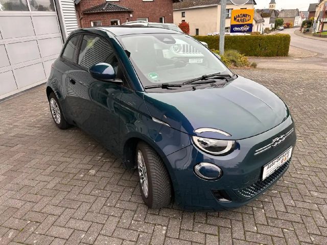 Fiat 500e Komfort Paket / Kamera / Allwetter