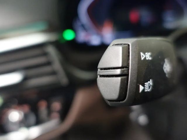 BMW 520 520d Luxury Line Sedan xDrive