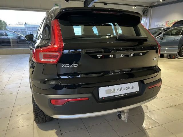 Volvo XC40 Core Recharge T4
