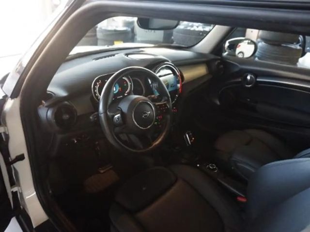 MINI Cooper COOPER 1,5 CAMDEN LEDER NAVI LED SHZ TEMPOMAT 17"