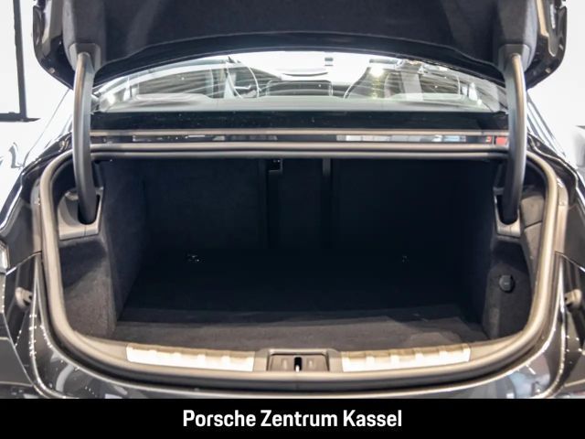 Porsche Taycan Burmester Clubleder HA-Lenkung Nachtsicht