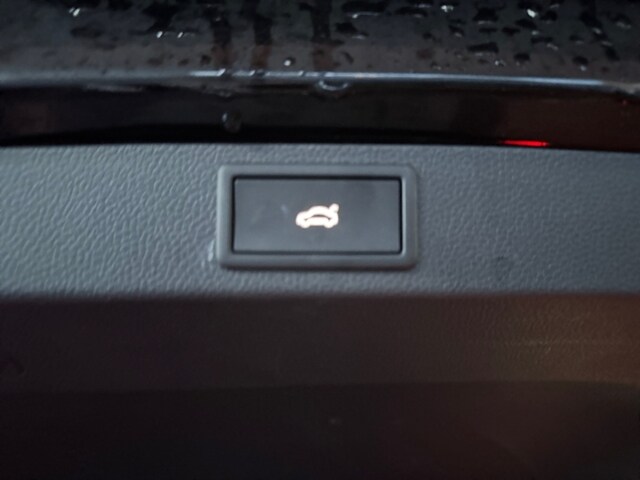 Skoda Karoq 1,5 TSI DSG AHK Navi