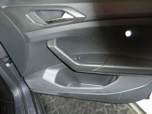 Volkswagen T-Cross 4Me TSI