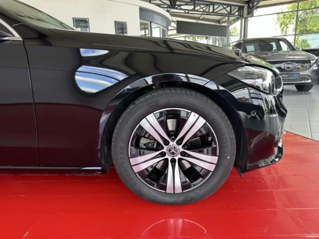 Mercedes-Benz C 200 AVANTGARDE C 200 d Sedan