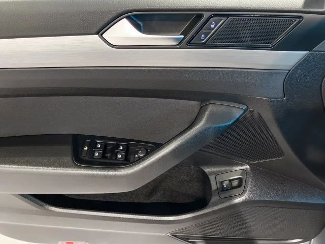 Volkswagen Passat 1.5 TSI DSG Variant