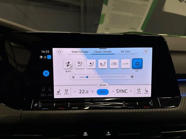 Volkswagen Golf Style