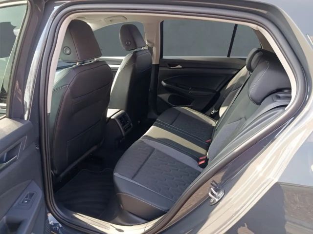 Volkswagen Golf 1.5 TSI Golf VIII