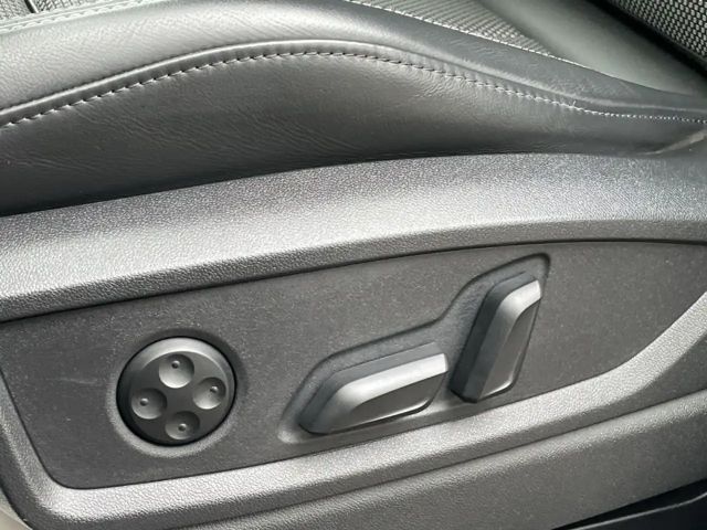 Audi Q5 55 TFSI Hybride Quattro S-Line