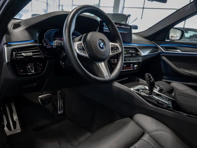 BMW 530 530e M-Sport Touring xDrive