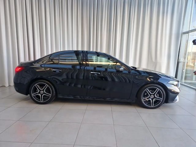 Mercedes-Benz A 180 AMG Line