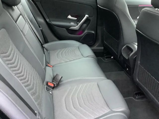 Mercedes-Benz CLA 180 Shooting Brake