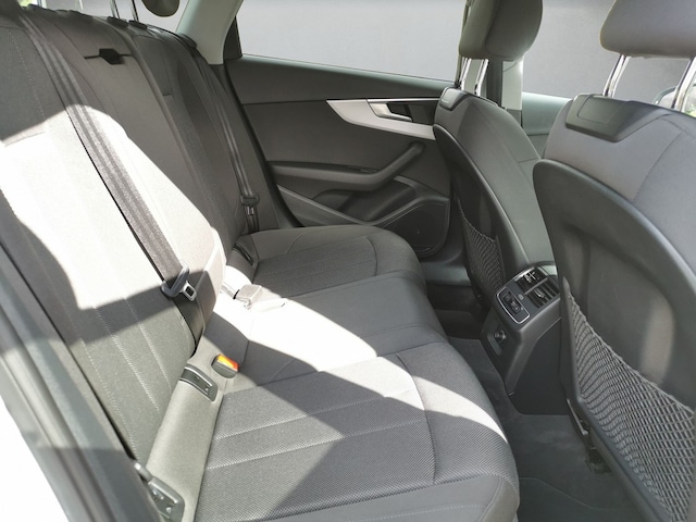 Audi A4 35 TDI Avant S-Line S-Tronic