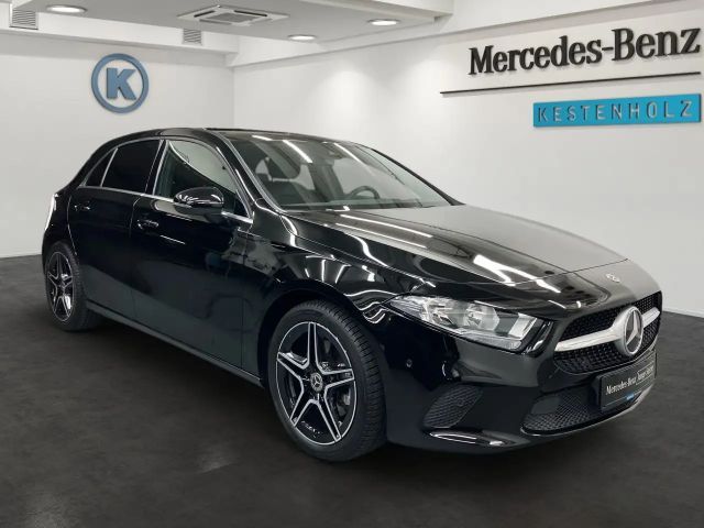 Mercedes-Benz A 220 A 220 d Style