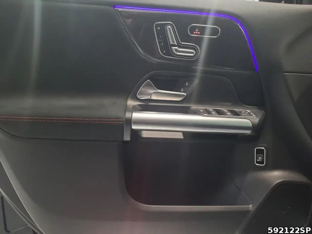 Mercedes-Benz GLA 250 4MATIC AMG Line