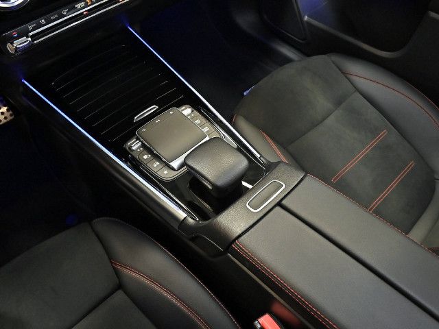 Mercedes-Benz EQA 300 4MATIC