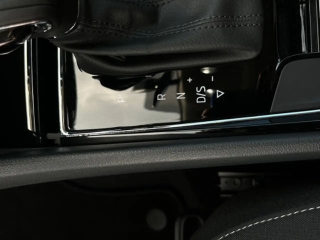 Skoda Karoq 1.5 TSI ACT Tour