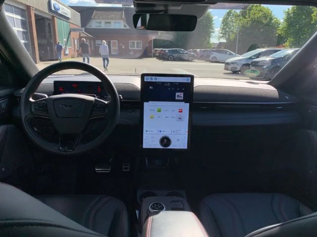 Ford Mustang Mach-E AWD Extended range