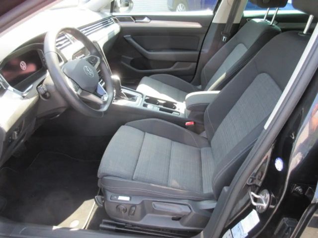 Volkswagen Passat 1.5 TSI Business DSG Variant