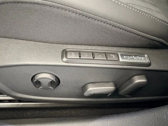 Volkswagen Golf Business DSG Variant