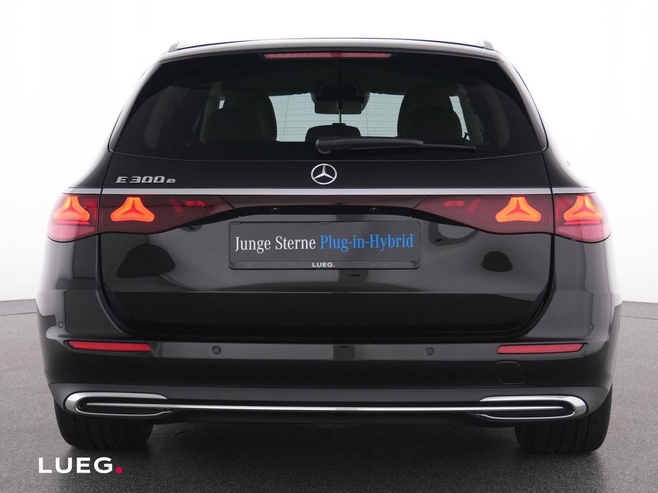 Mercedes-Benz E 300 AVANTGARDE Estate