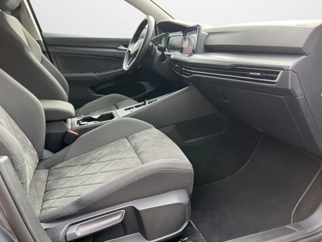 Volkswagen Golf 2.0 TDI DSG Style Variant